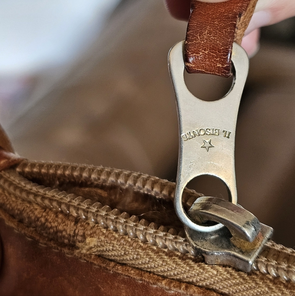 Il Bisonte Vintage Tan Leather Crossbody Bag - Picture 6 of 12
